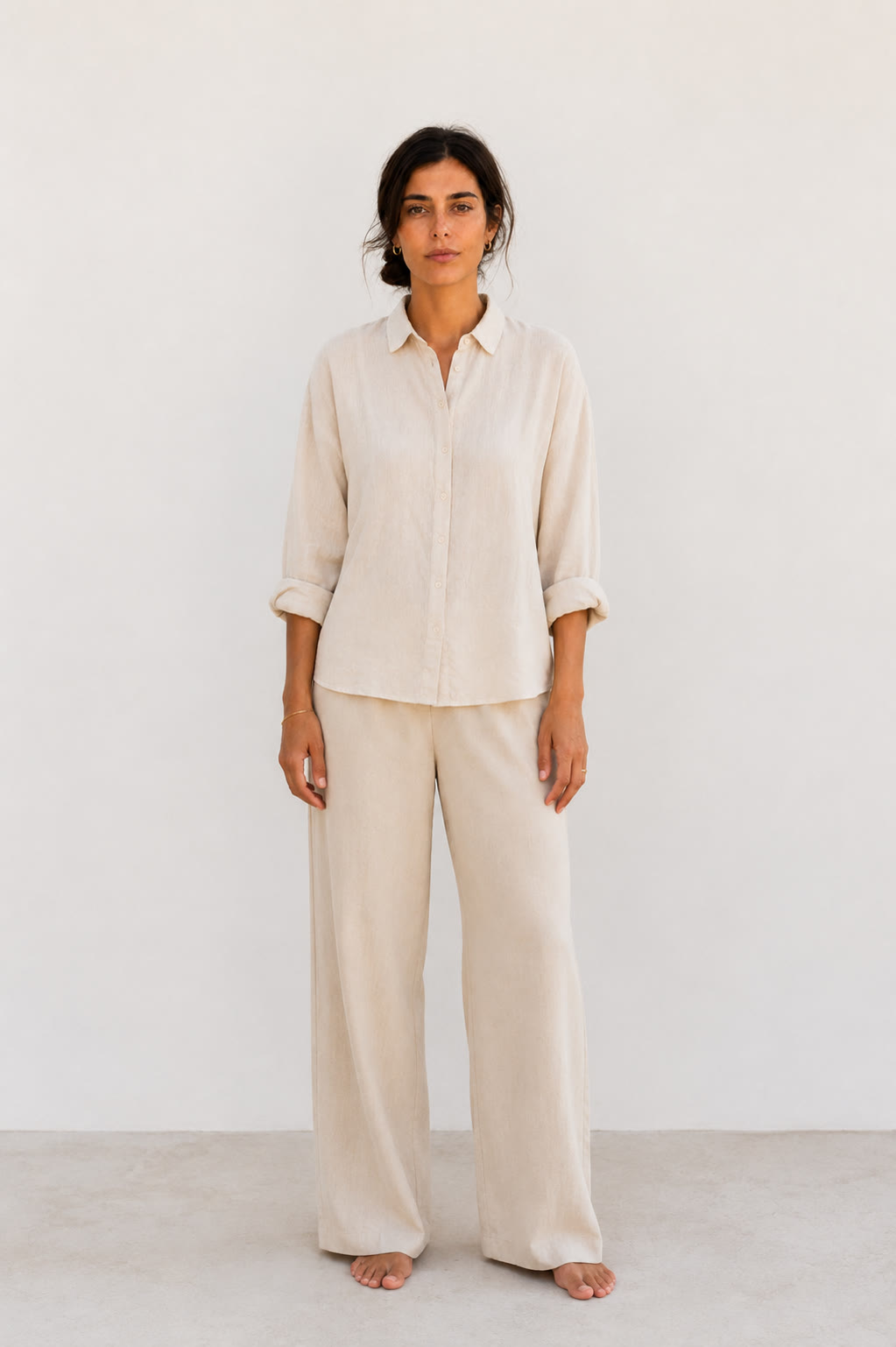 Ona — full-body reference, front