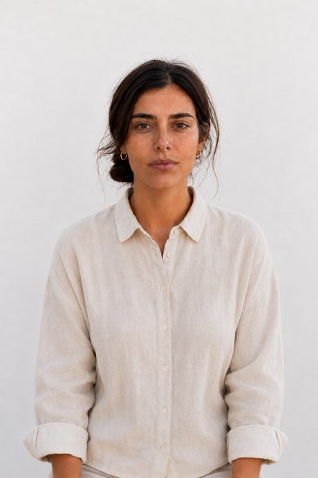 Ona — medium shot